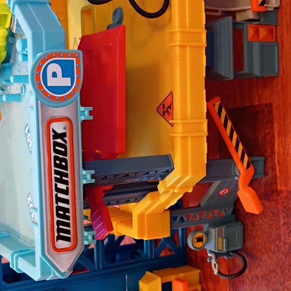 Matchbox car garage - Picture 9 of 15